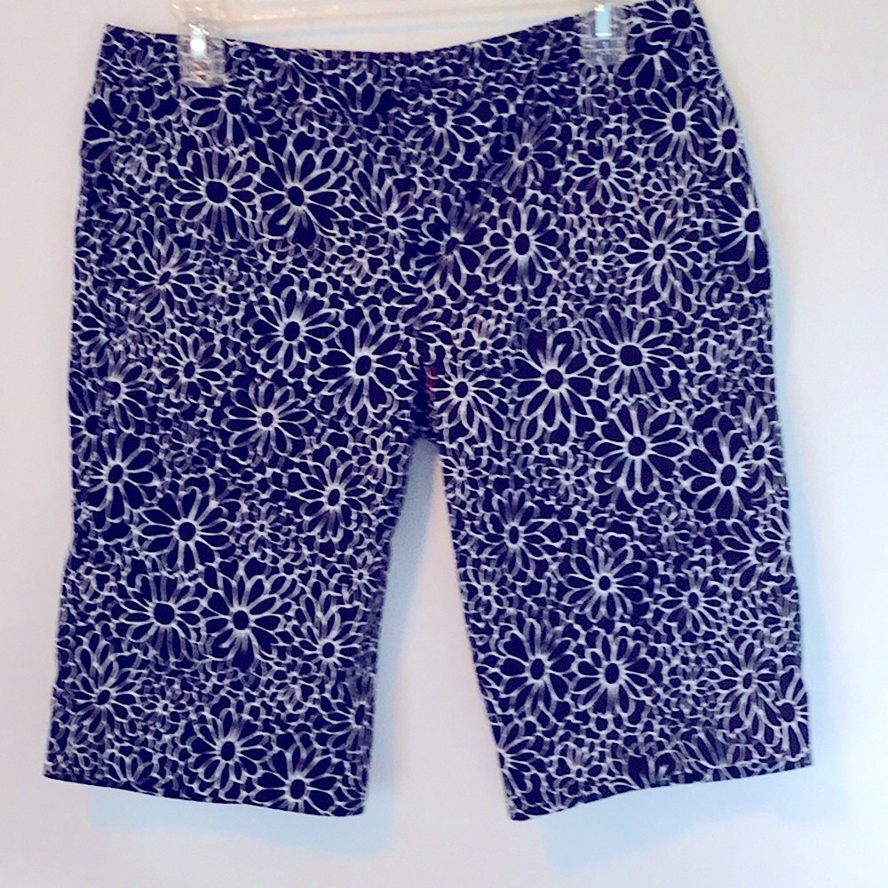 Tommy Hilfiger shorts size 6
